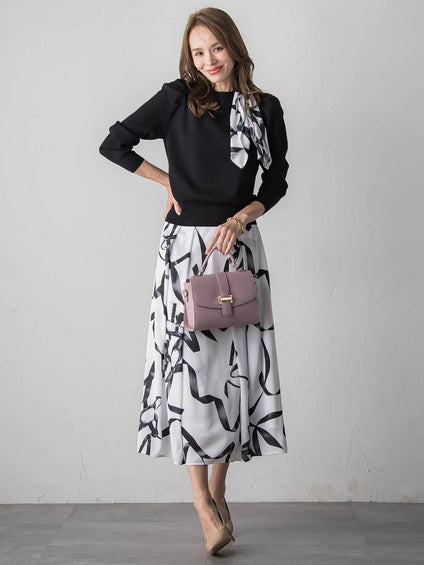 トゥシューズスカーフ付きニット