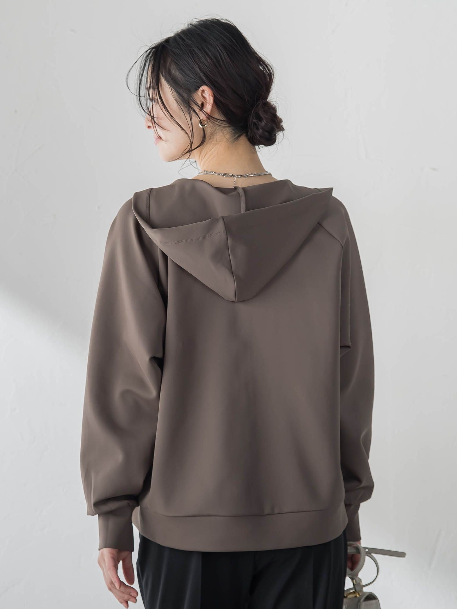 【WEB限定】≪真夏も活躍！≫サラっと快適 多機能ジップパーカー