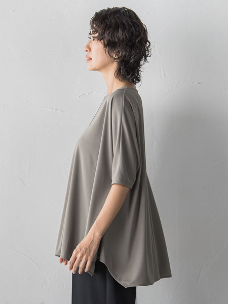 【大きいサイズ/受注会限定】エメラルドフロウジョンカットソー