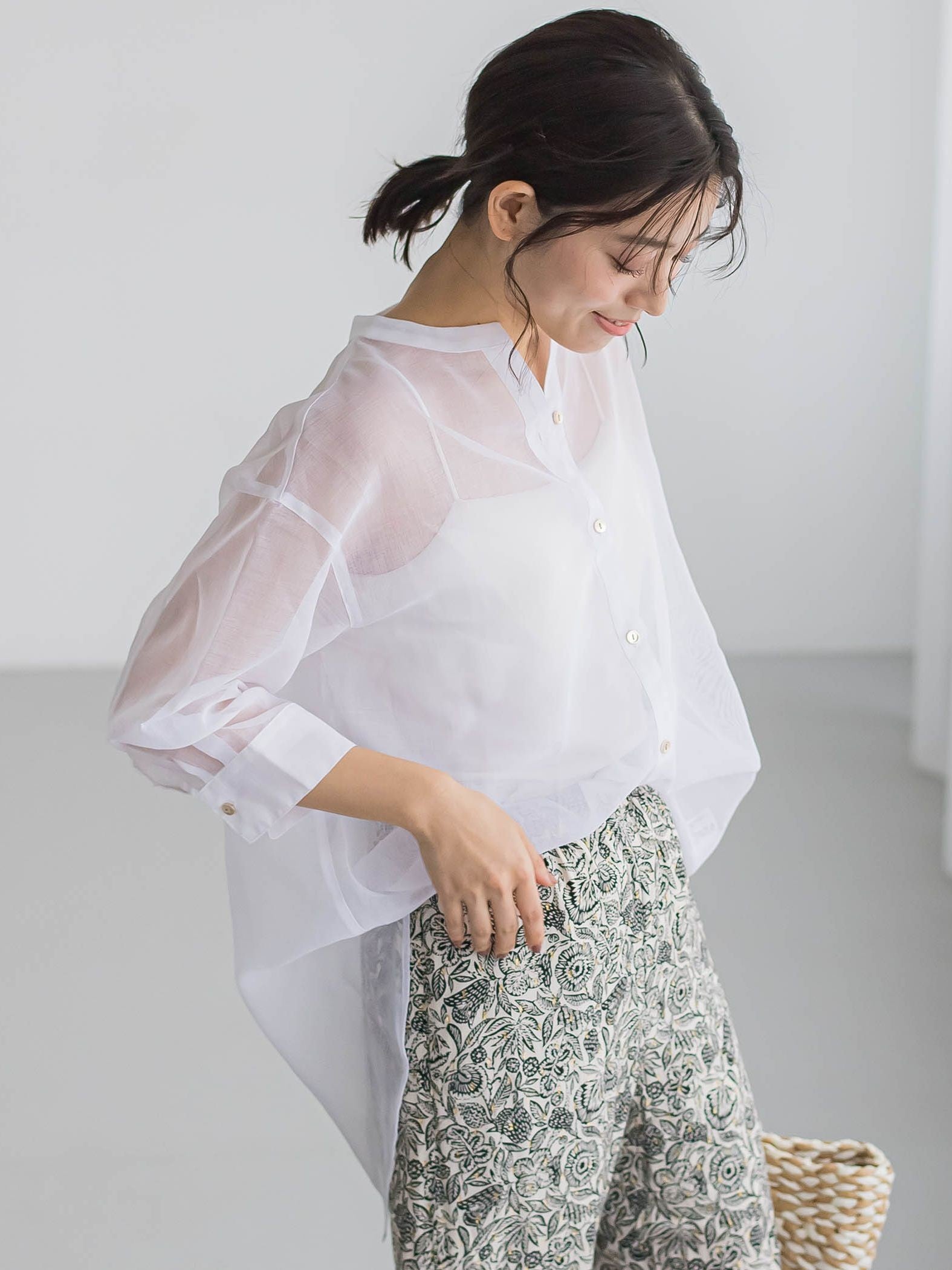 【WEB限定】シアーリネンライクBACKリボンシャツ≪手洗い可能≫