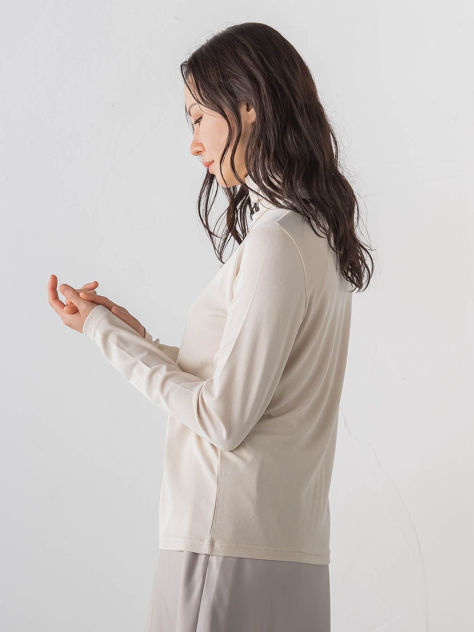 【WEB限定】【Skinea】≪着るスキンケア≫タートルネックカットソー