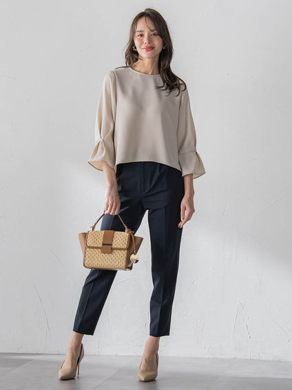 美シルエットテーパードパンツ