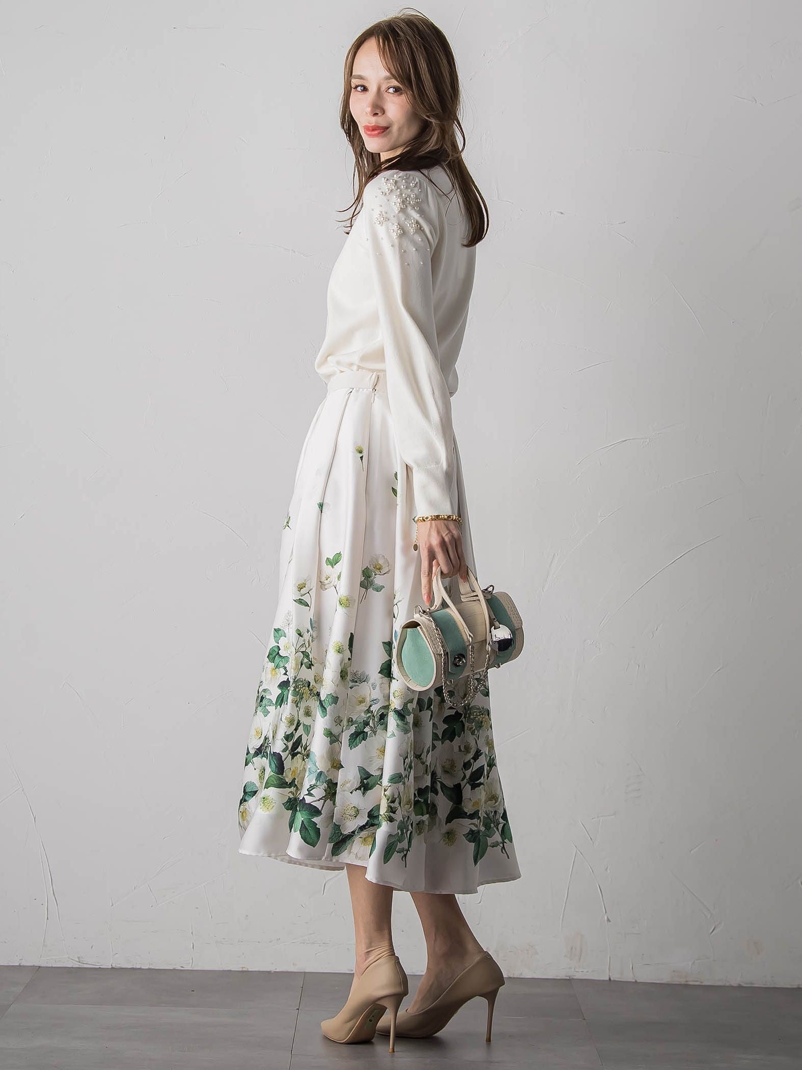 ショルダービジューニット