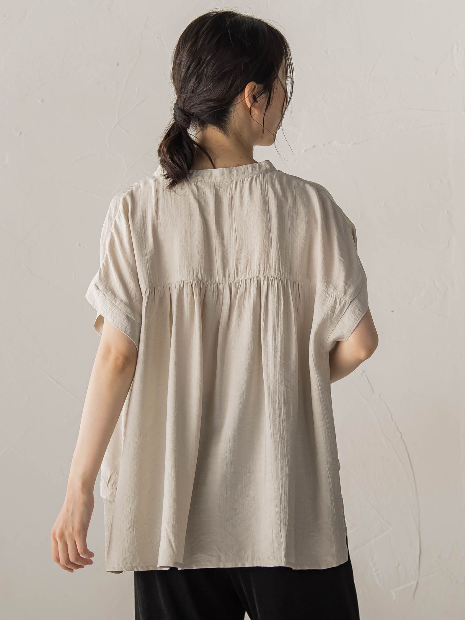 【WEB限定】キーネックレース切替ブラウス