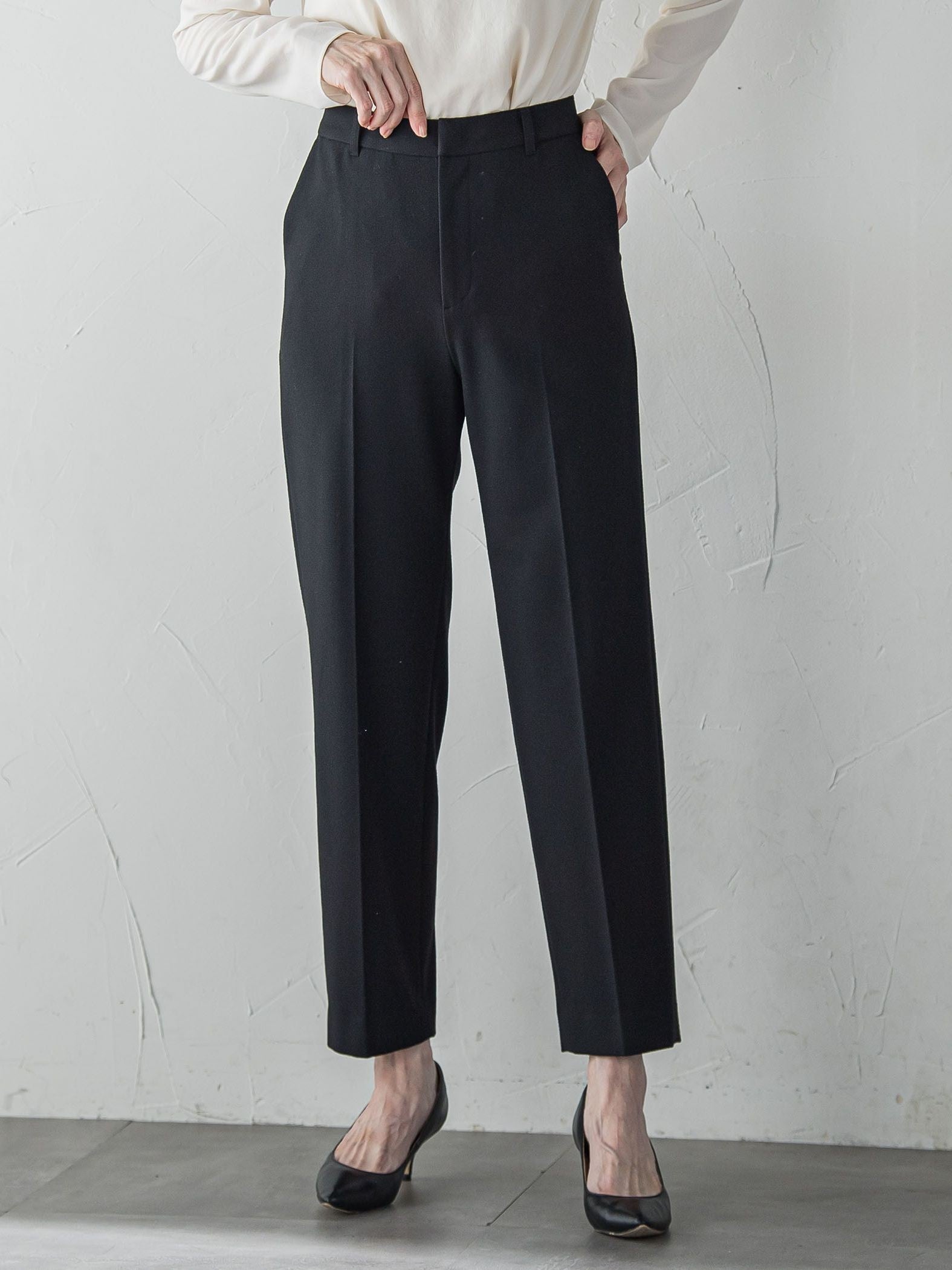 ピクシエスタストレートパンツ≪洗濯機で洗える≫