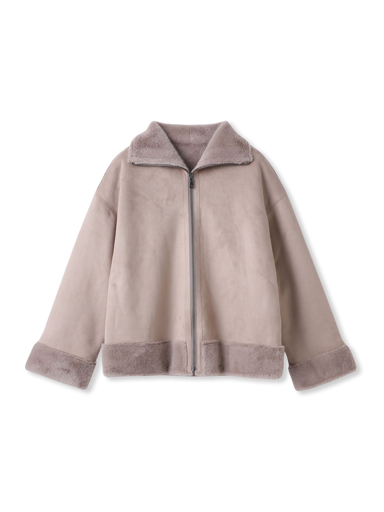 カジュアルだけど女っぽいフェイクムートンジャケット