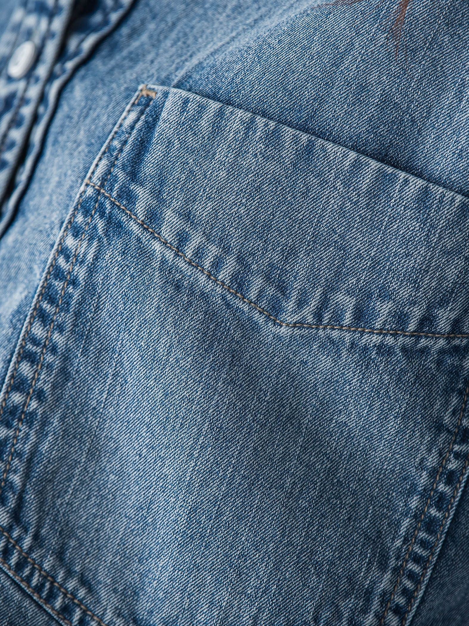 ラウンドヘムデニムクロップドシャツ