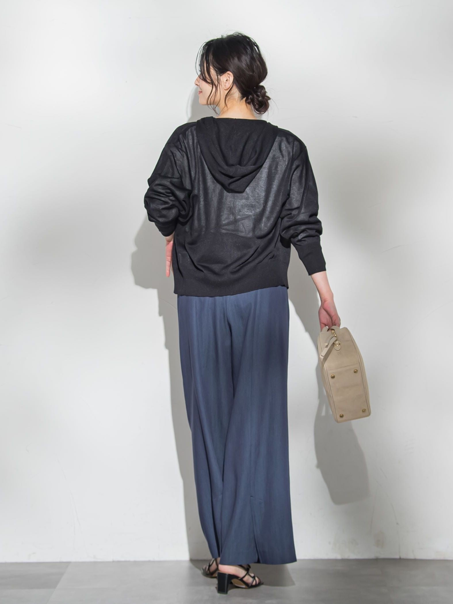 レヴィータシアーニットパーカー≪手洗い≫