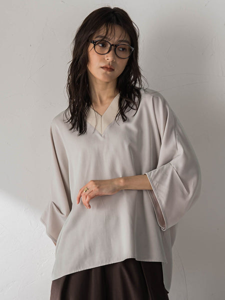 シャンブレーワイドスリーブVネックブラウス