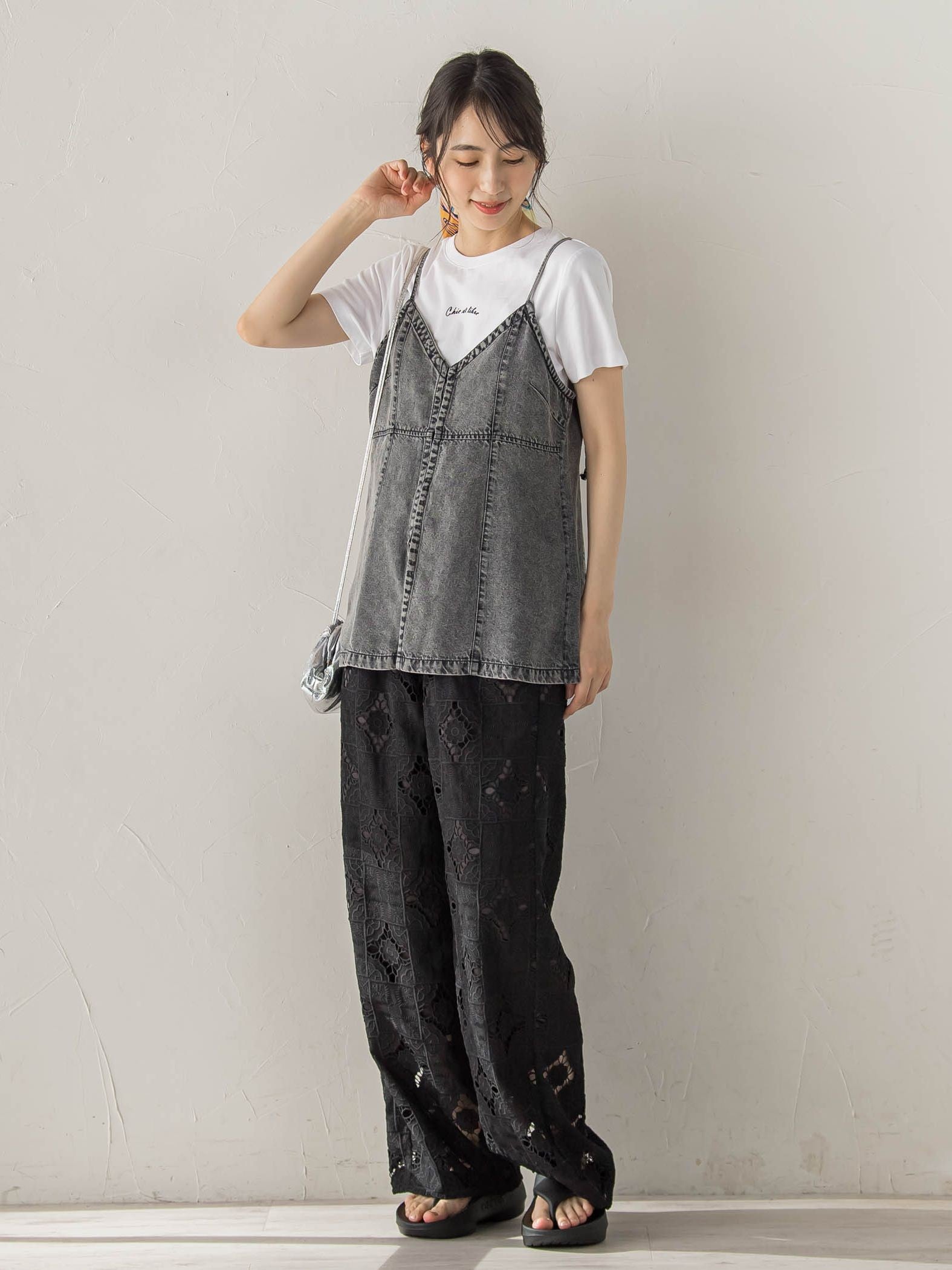 カットワーク刺繍レースパンツ