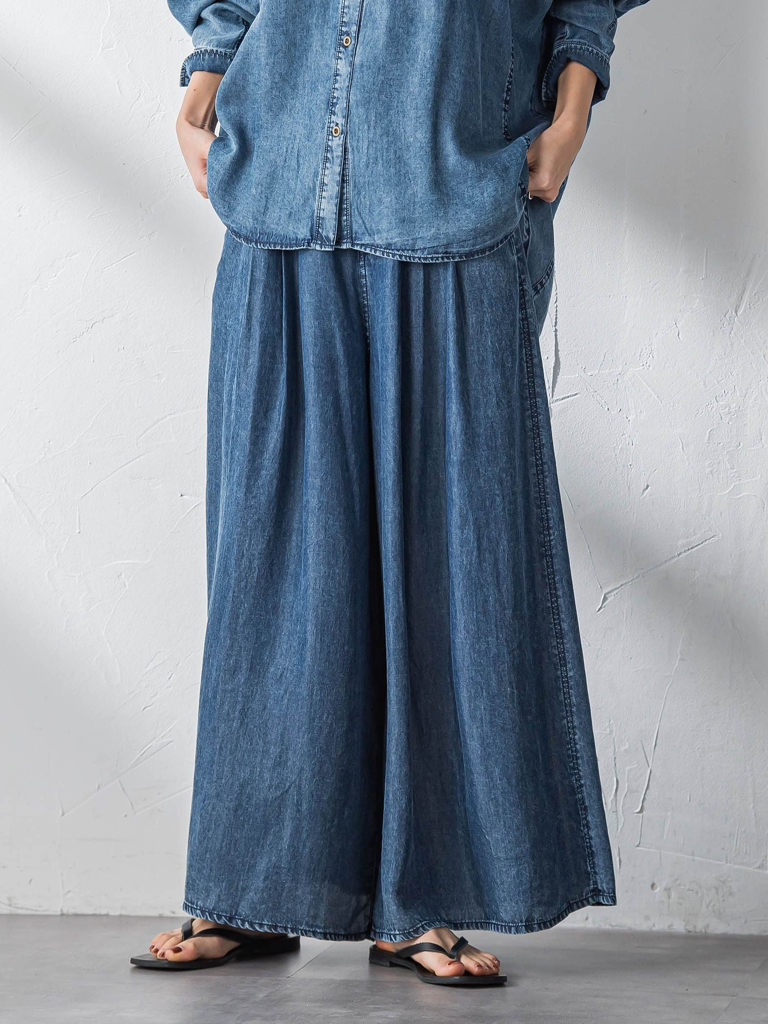 ゆれるデニムフレアパンツ