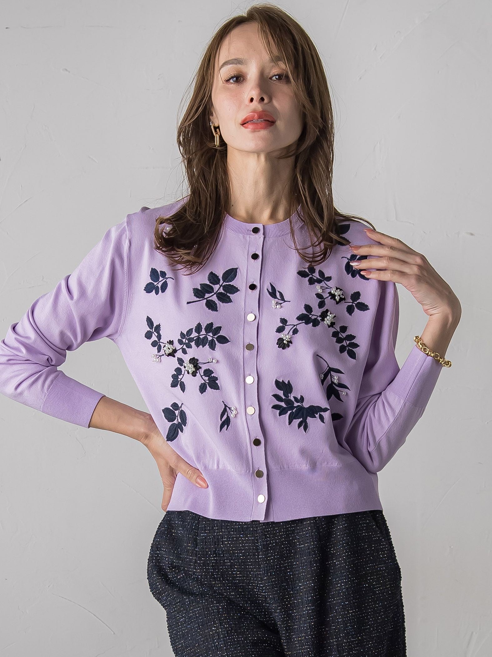 【新色追加】ボタニカルモチーフ刺繍カーディガン