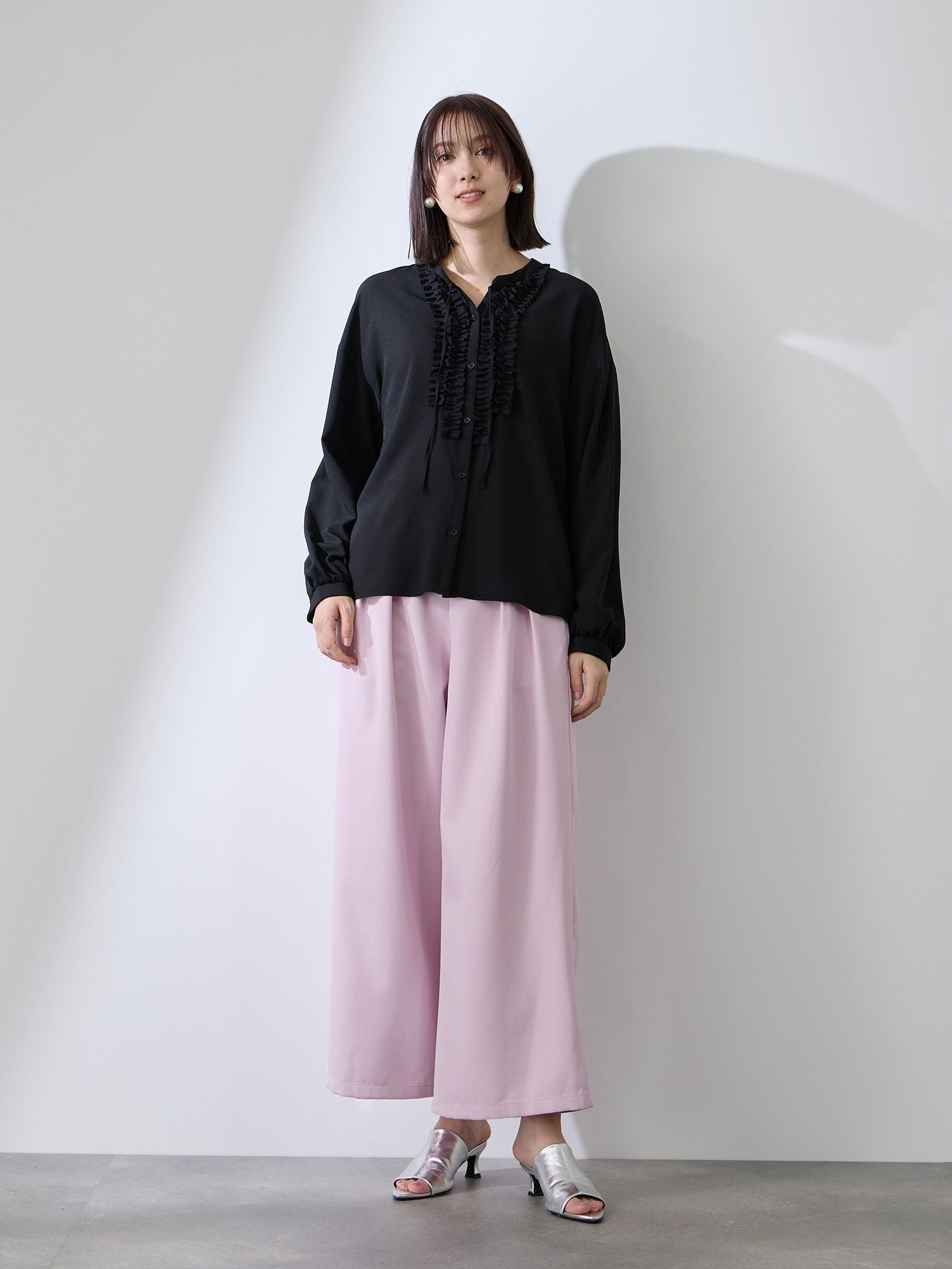 ストレッチジョーゼットミニフリルブラウス