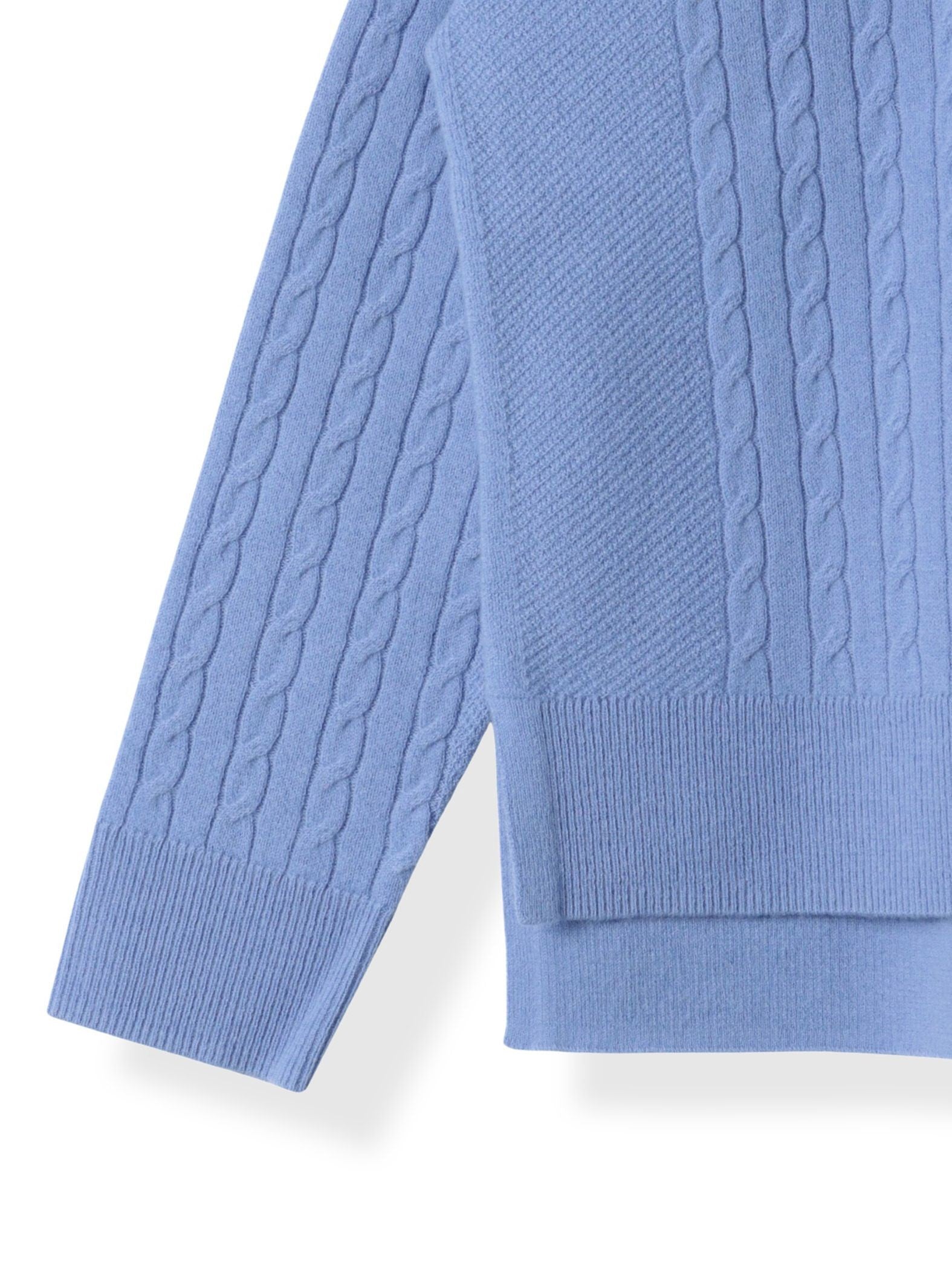 ケーブルニット