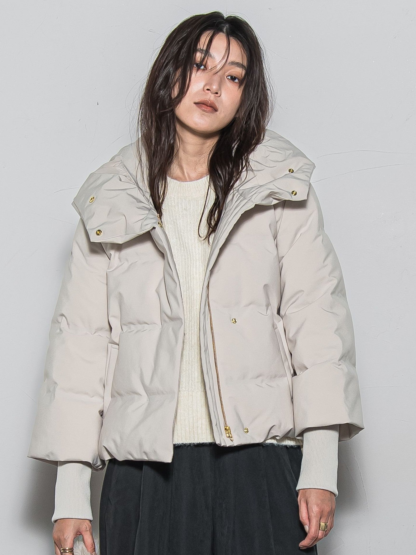 袖口リブシームレスダウンジャケット