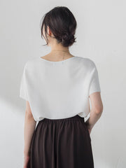 ストレッチプルオーバーニット