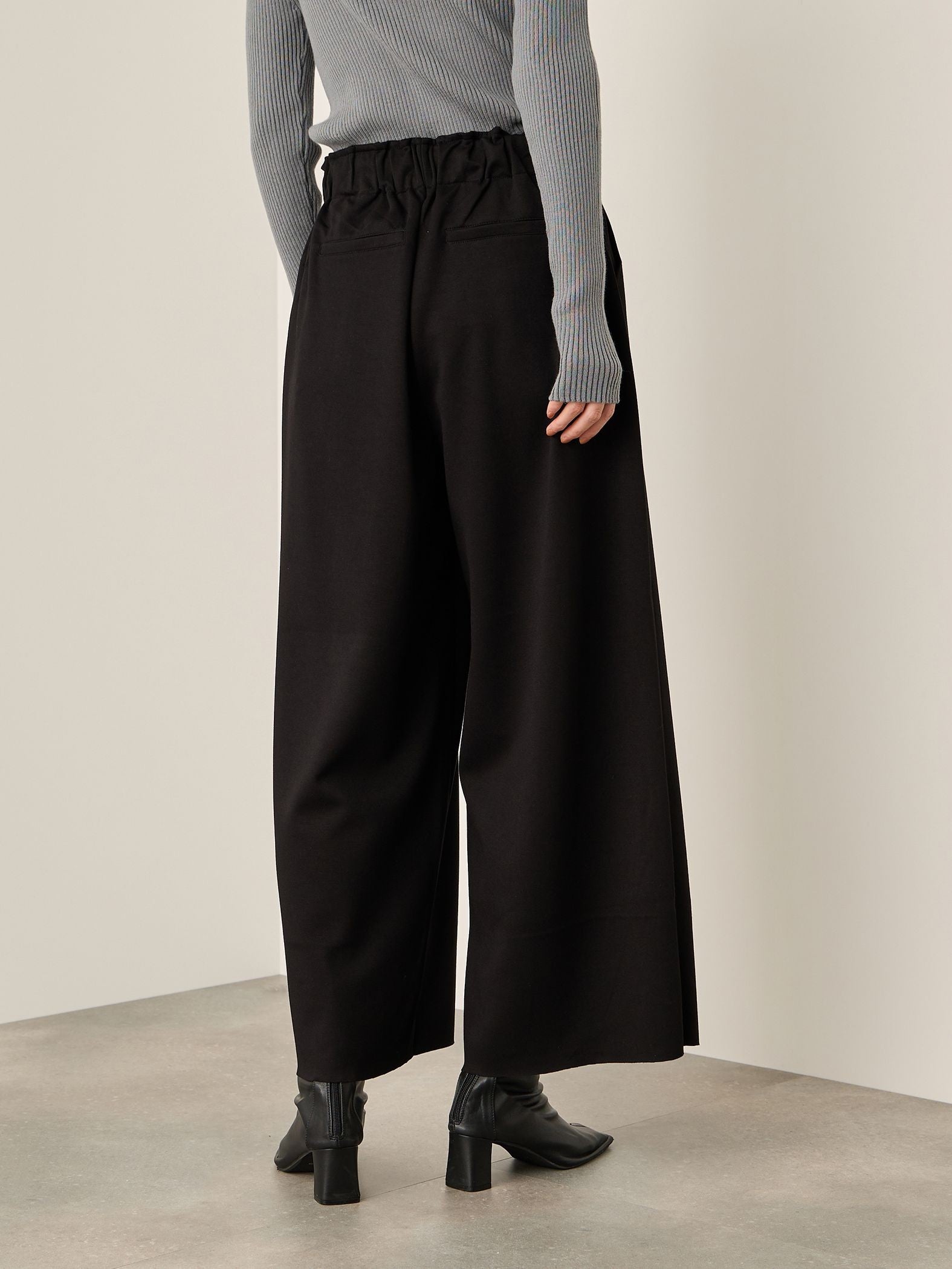 ベロアリボンダンボールセミワイドパンツ≪手洗い可能≫