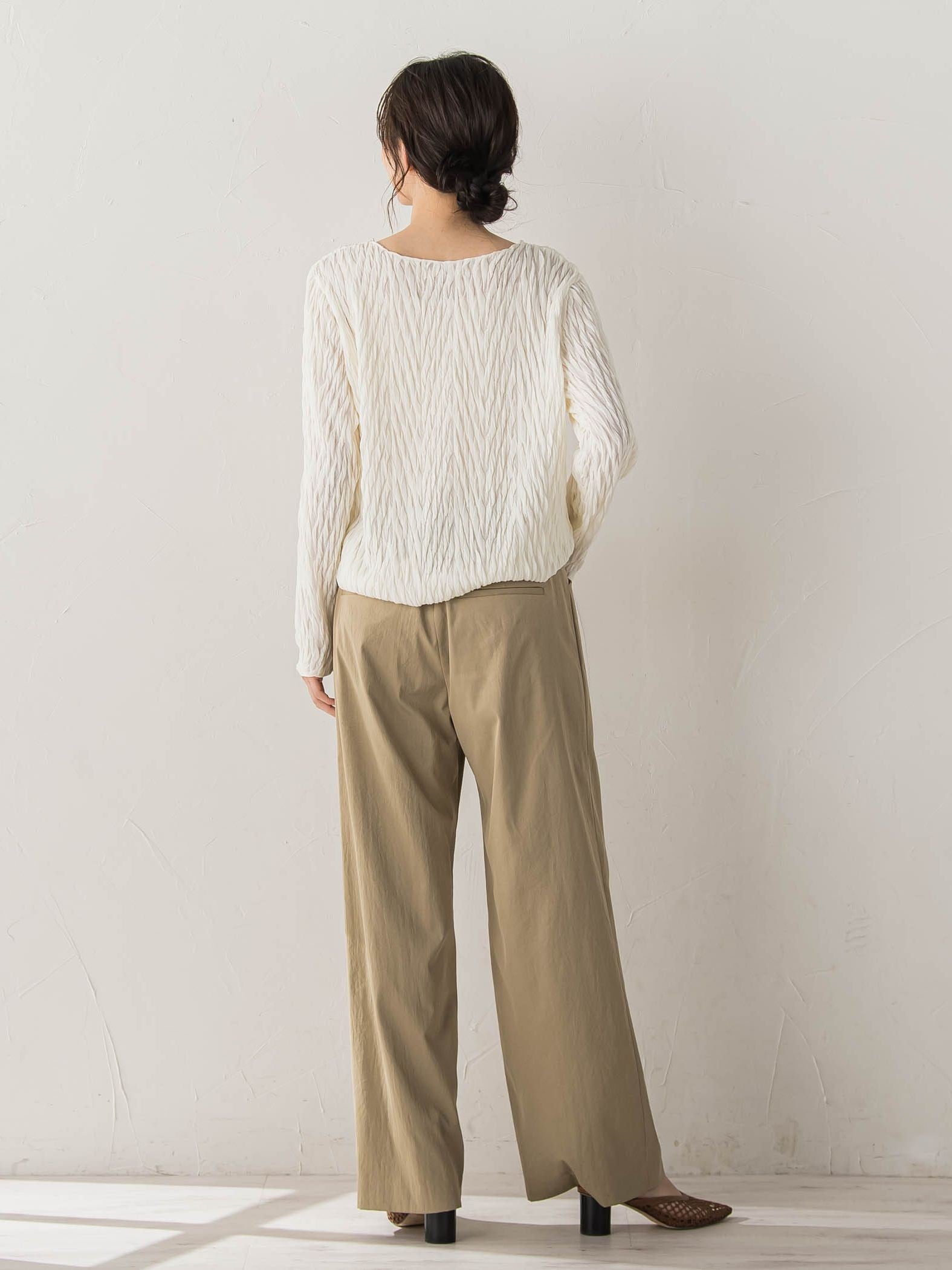 【WEB限定】フリルジャガードクルーネックプルオーバー