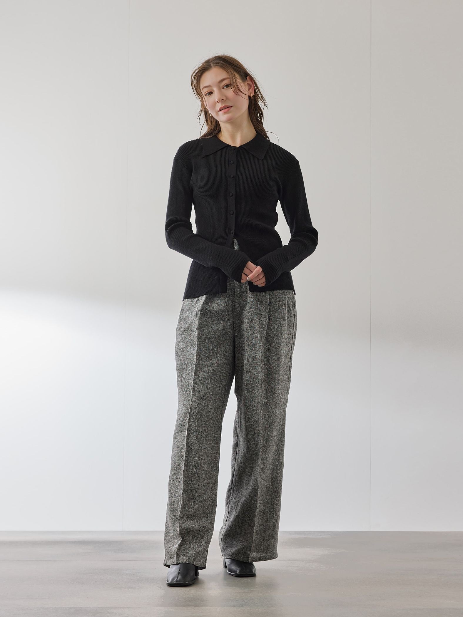 くるみボタンポロニットカーディガン≪手洗い可能≫