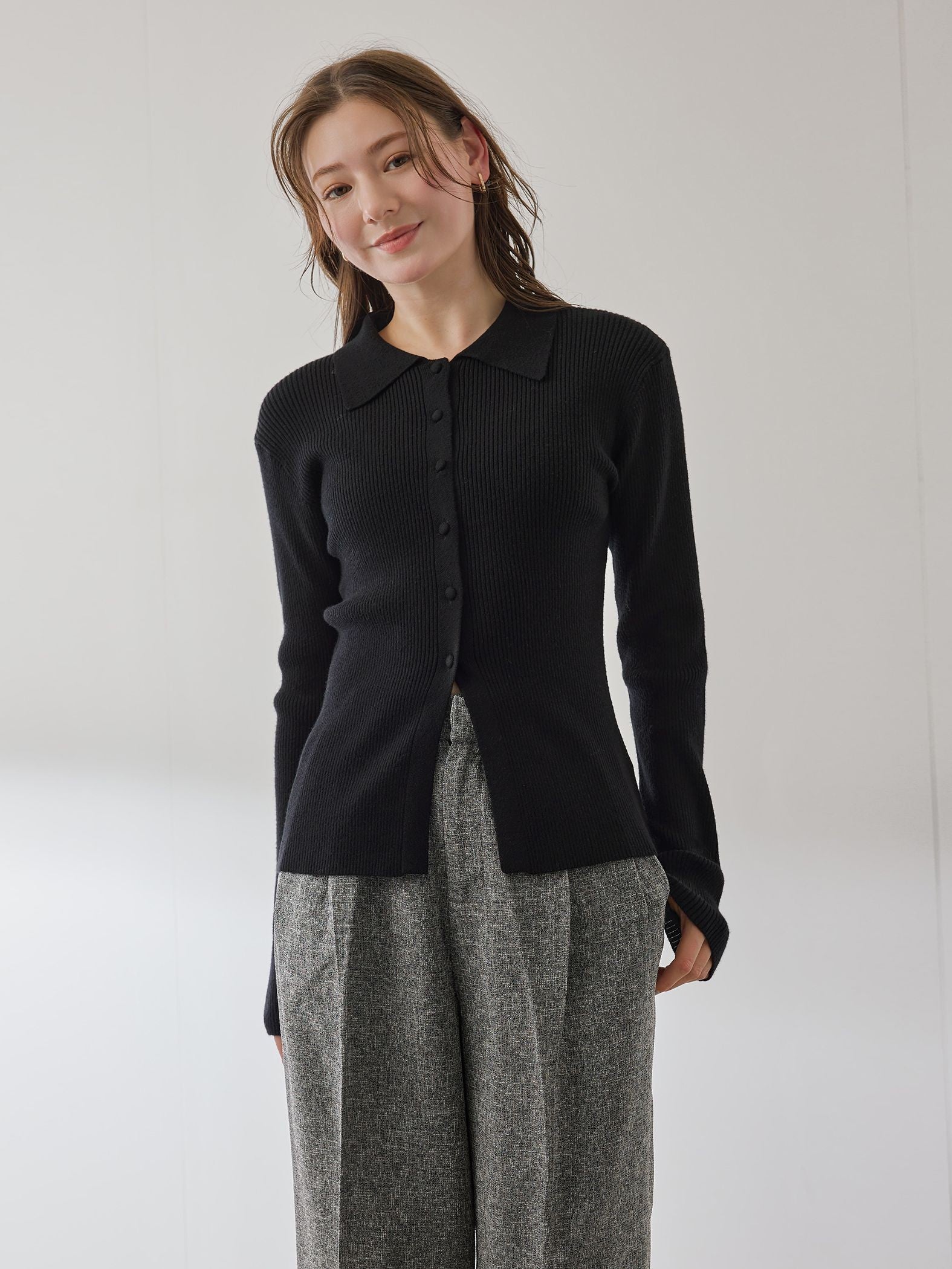 くるみボタンポロニットカーディガン≪手洗い可能≫