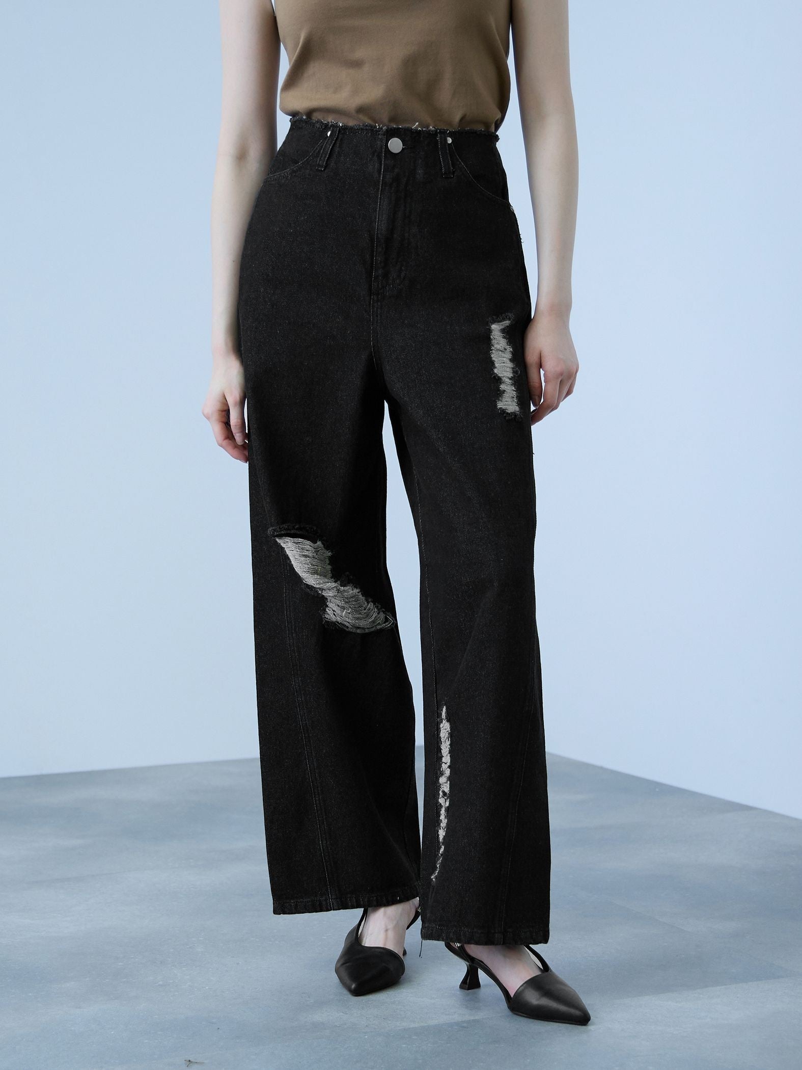 【大人の抜け感】デニムカットオフダメージパンツ