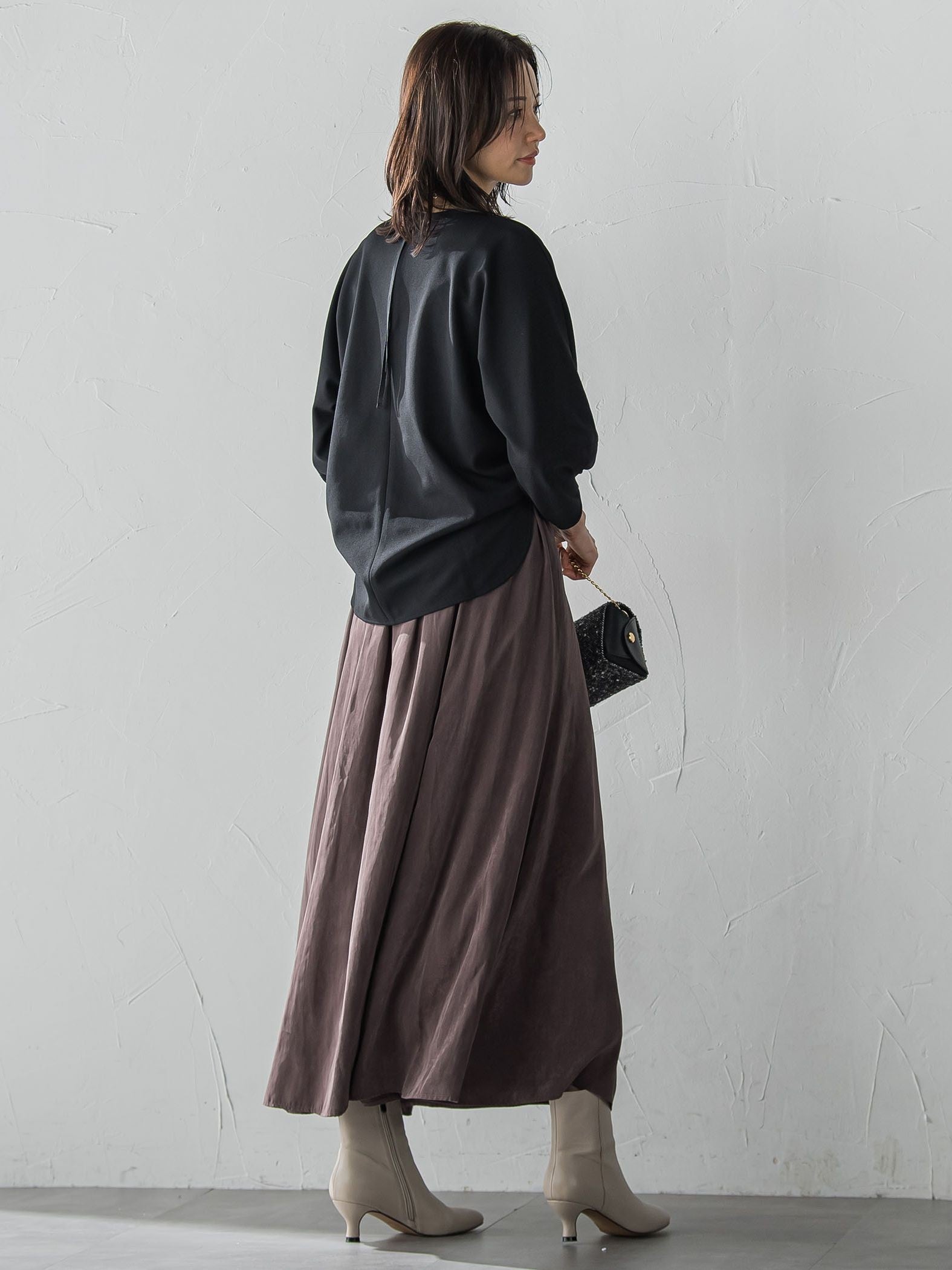 【WEB限定】フォルムスリーブバックジップトップス≪洗濯機で洗える≫