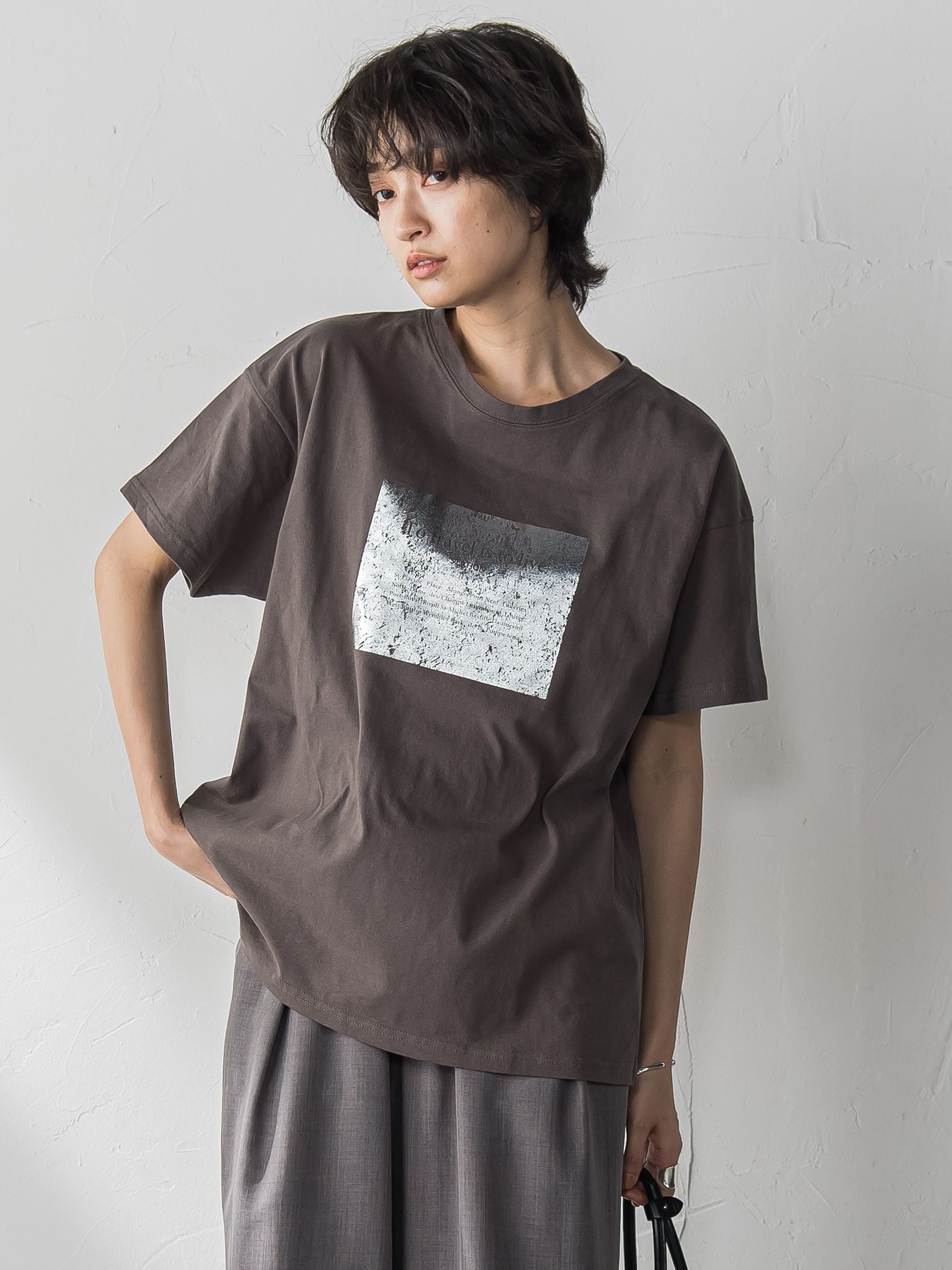 【WEB限定】スクエア箔オーバーサイズTシャツ≪手洗い可能≫