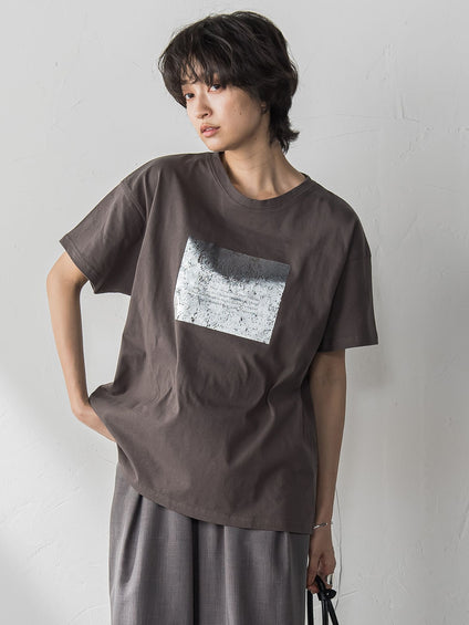 【WEB限定】スクエア箔オーバーサイズTシャツ≪手洗い可能≫