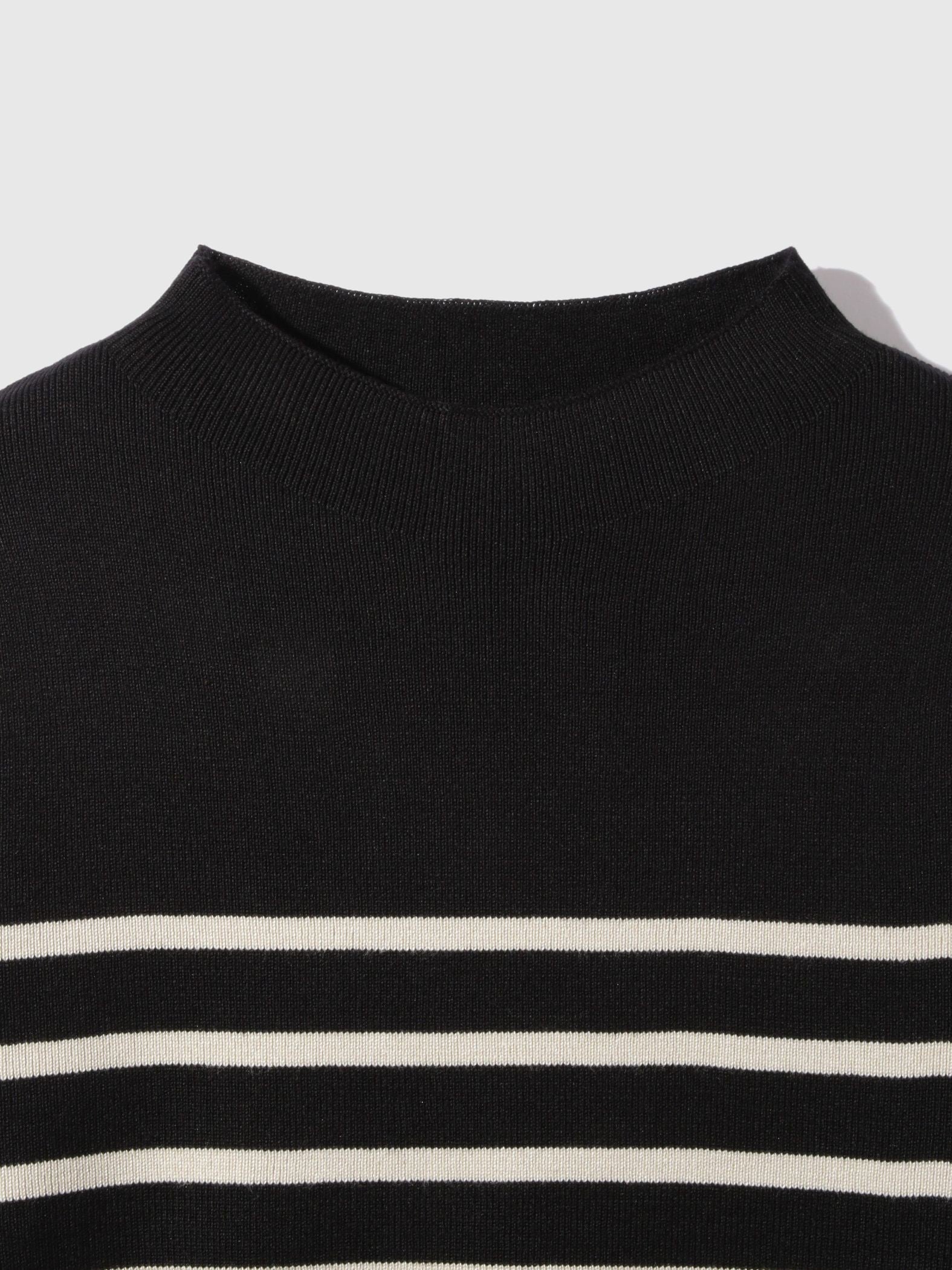 ハイネック総針ニットプルオーバー≪手洗い可能≫