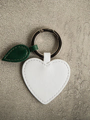 【APPLE LEATHER】ハートシルエットチャーム