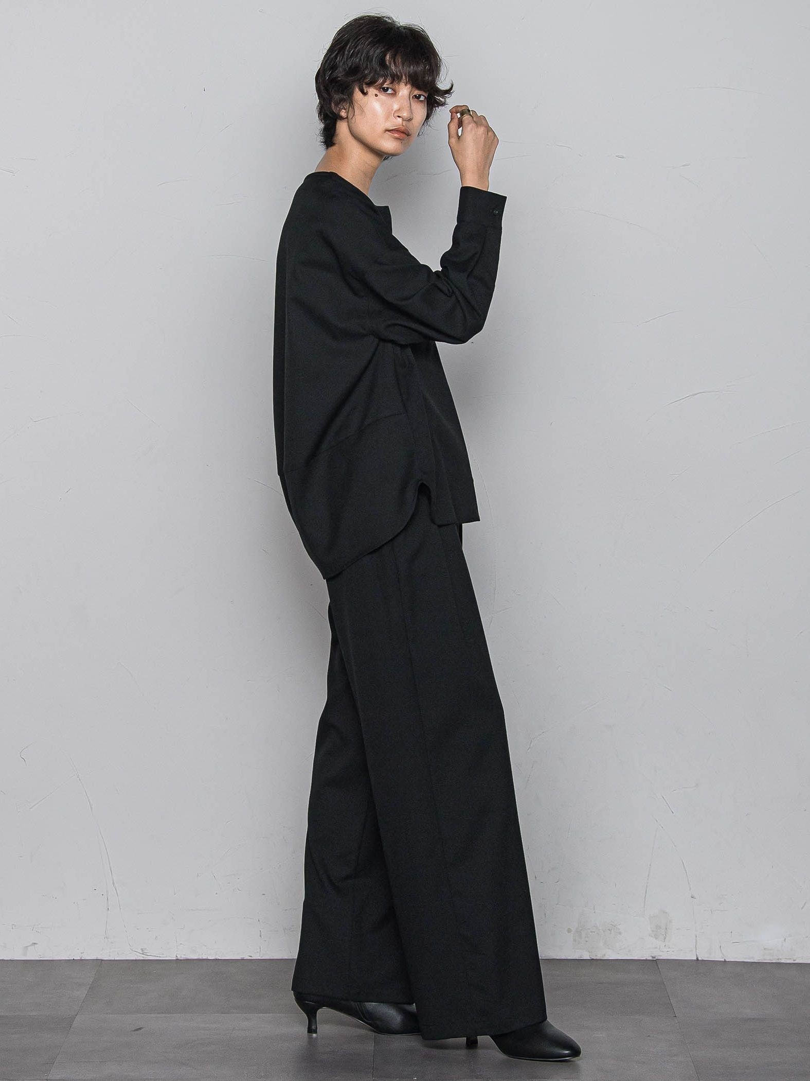 【一瞬で楽とキレイを叶える】裏起毛2WAYネックブラウス≪手洗い可能≫