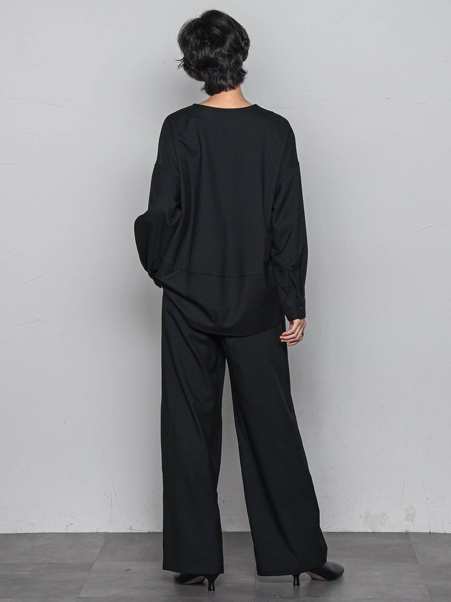 【一瞬で楽とキレイを叶える】裏起毛2WAYネックブラウス≪手洗い可能≫