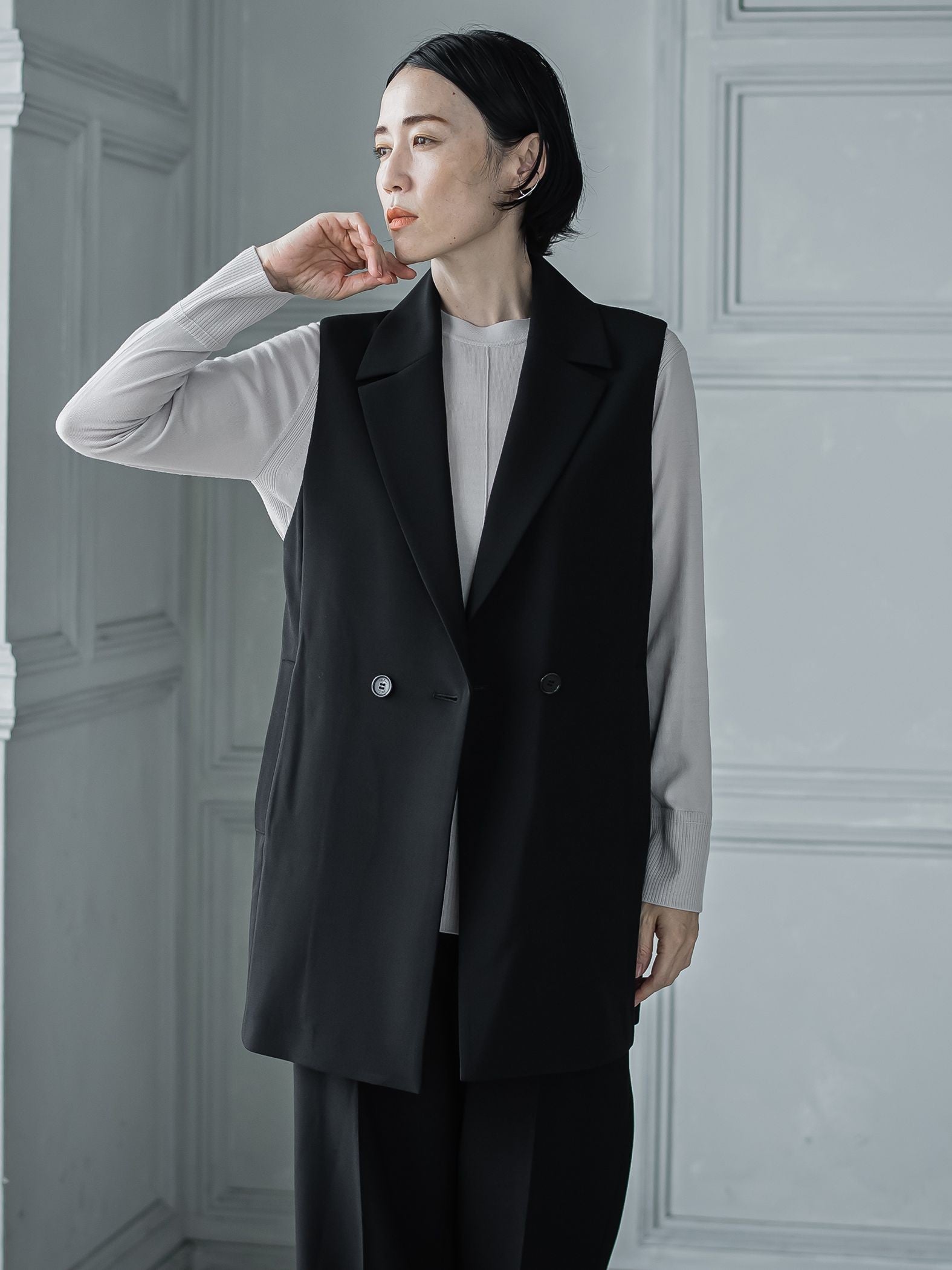 えりラメ付きジレ