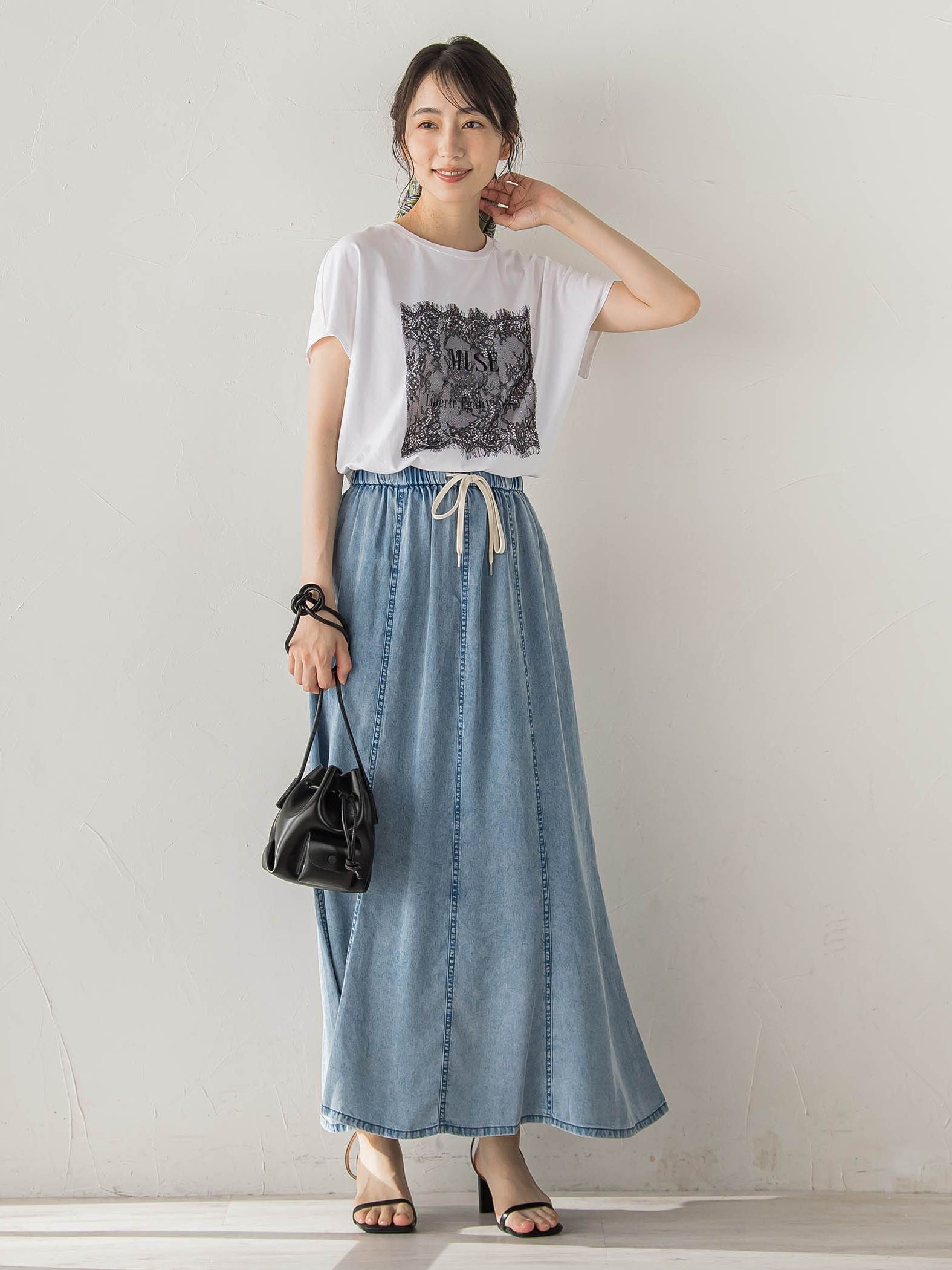 レースたたき付けプリントTシャツ