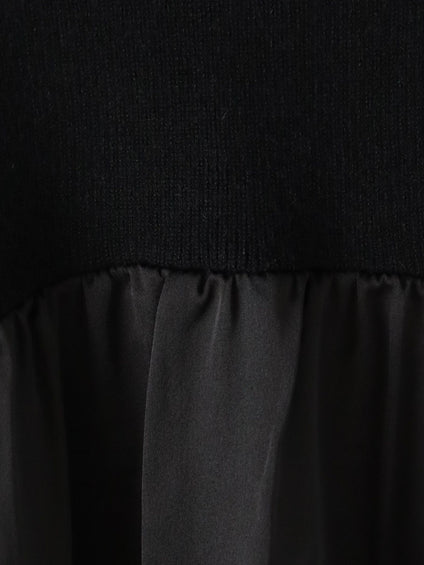 【WEB限定】”1枚でサマになる”とろみサテンふんわりニット