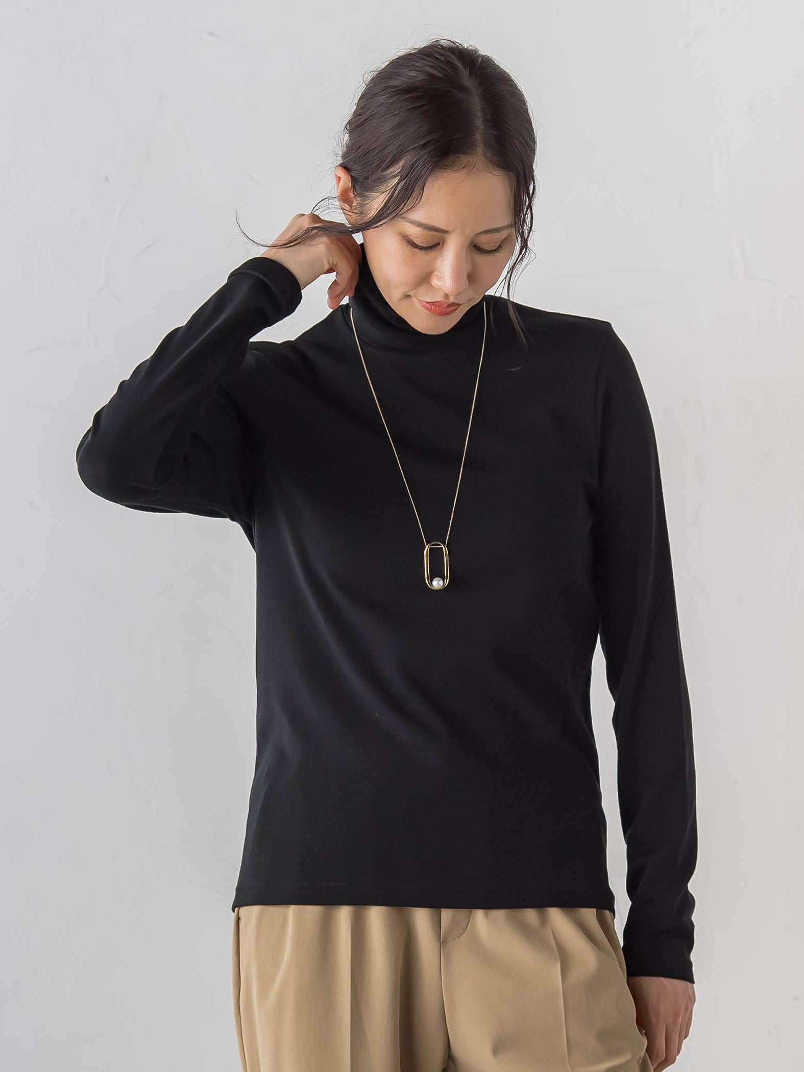 【WEB限定】【Skinea】≪着るスキンケア≫タートルネックカットソー