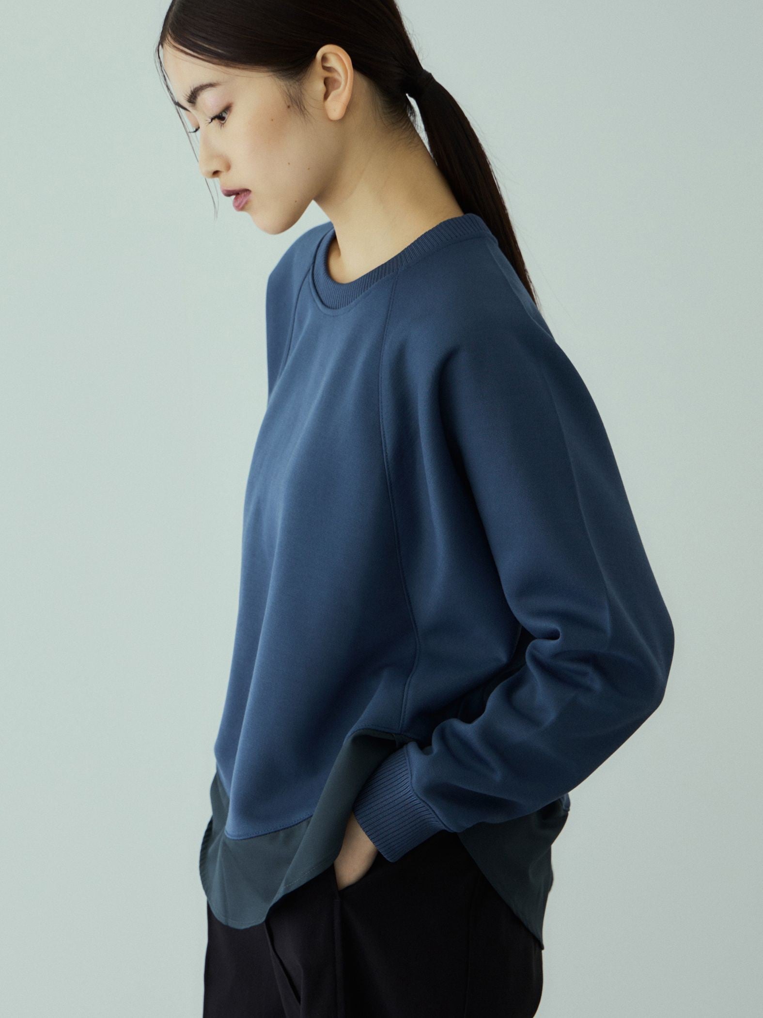 軽量ボンディングバックテールプルオーバー≪洗濯機で洗える≫