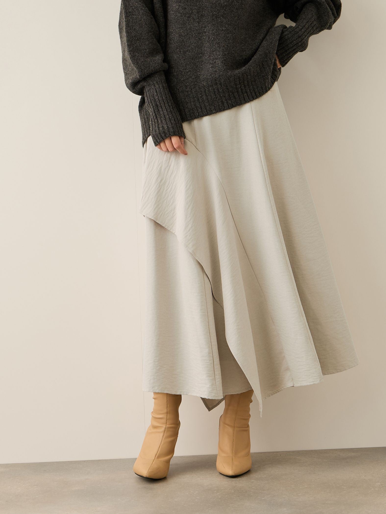 サテンピーチバックアシンメトリースカート≪手洗い可能≫