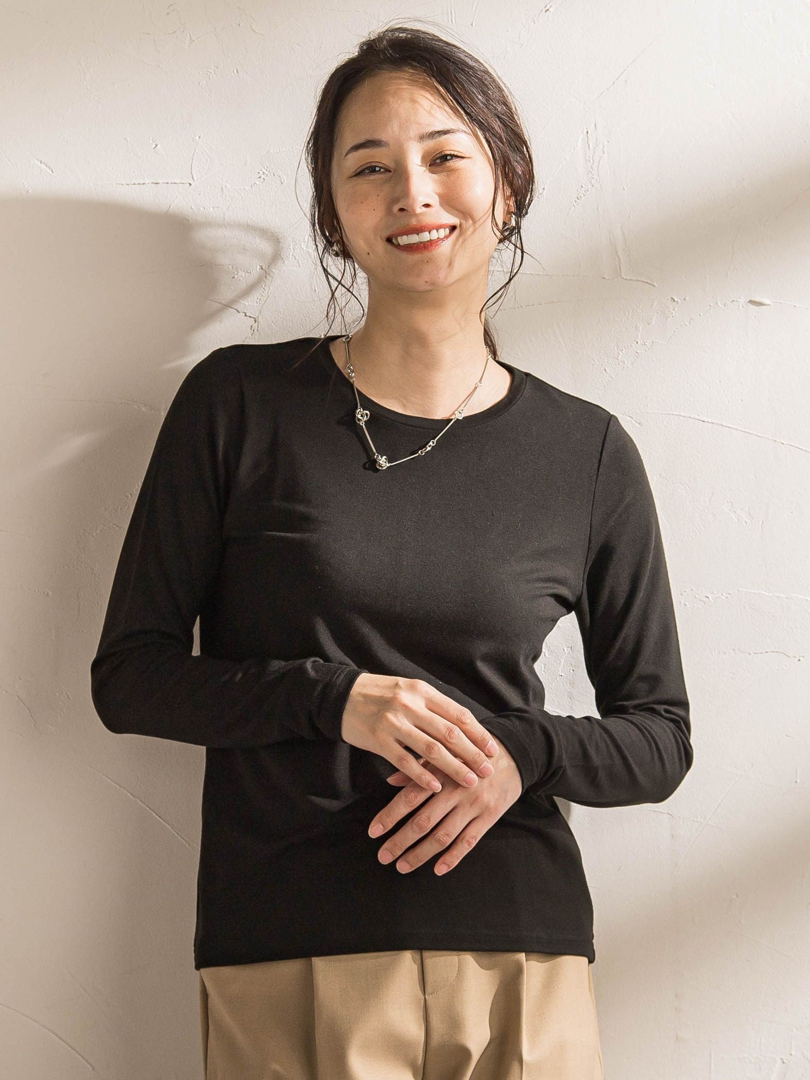 【WEB限定】吸湿発熱スムースタッチカットソー