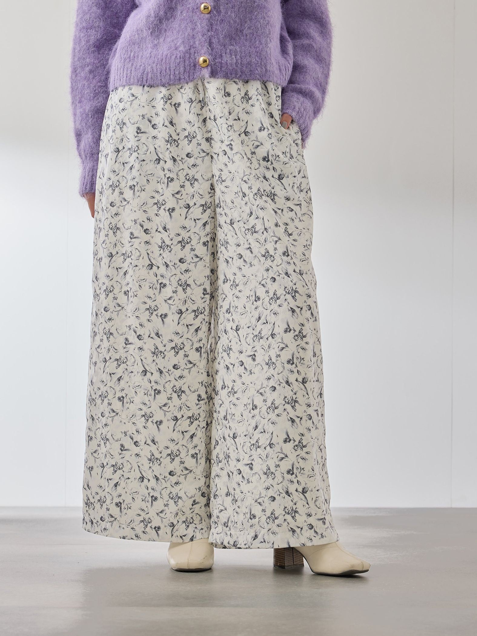 マルチフラワーイージーワイドパンツ≪手洗い可能≫