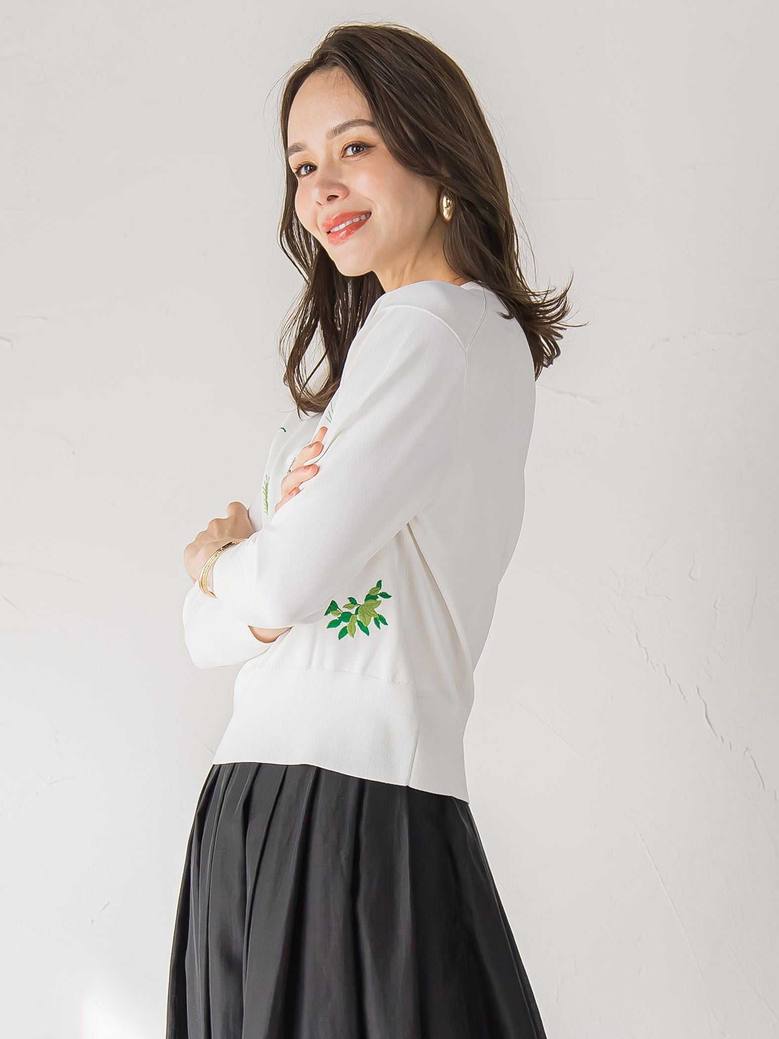 バタフライ刺繍ニット≪手洗い可能≫