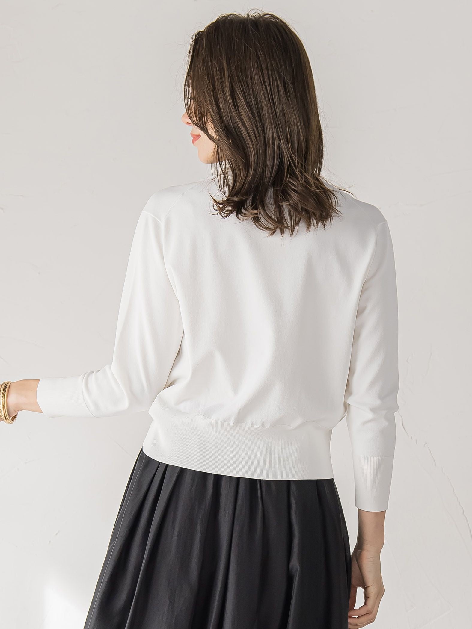 バタフライ刺繍ニット≪手洗い可能≫