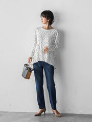 “ブラウスのように着られる”さらさらストレッチトップス