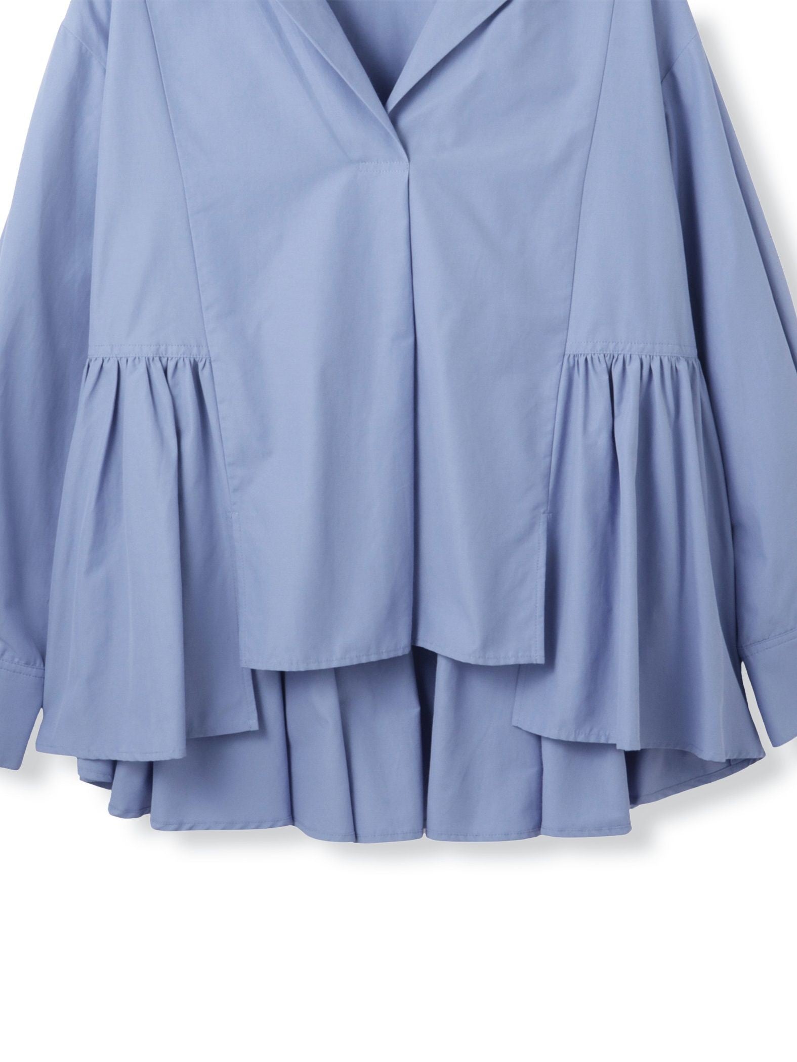 モイストブロードラッフルヘムブラウス