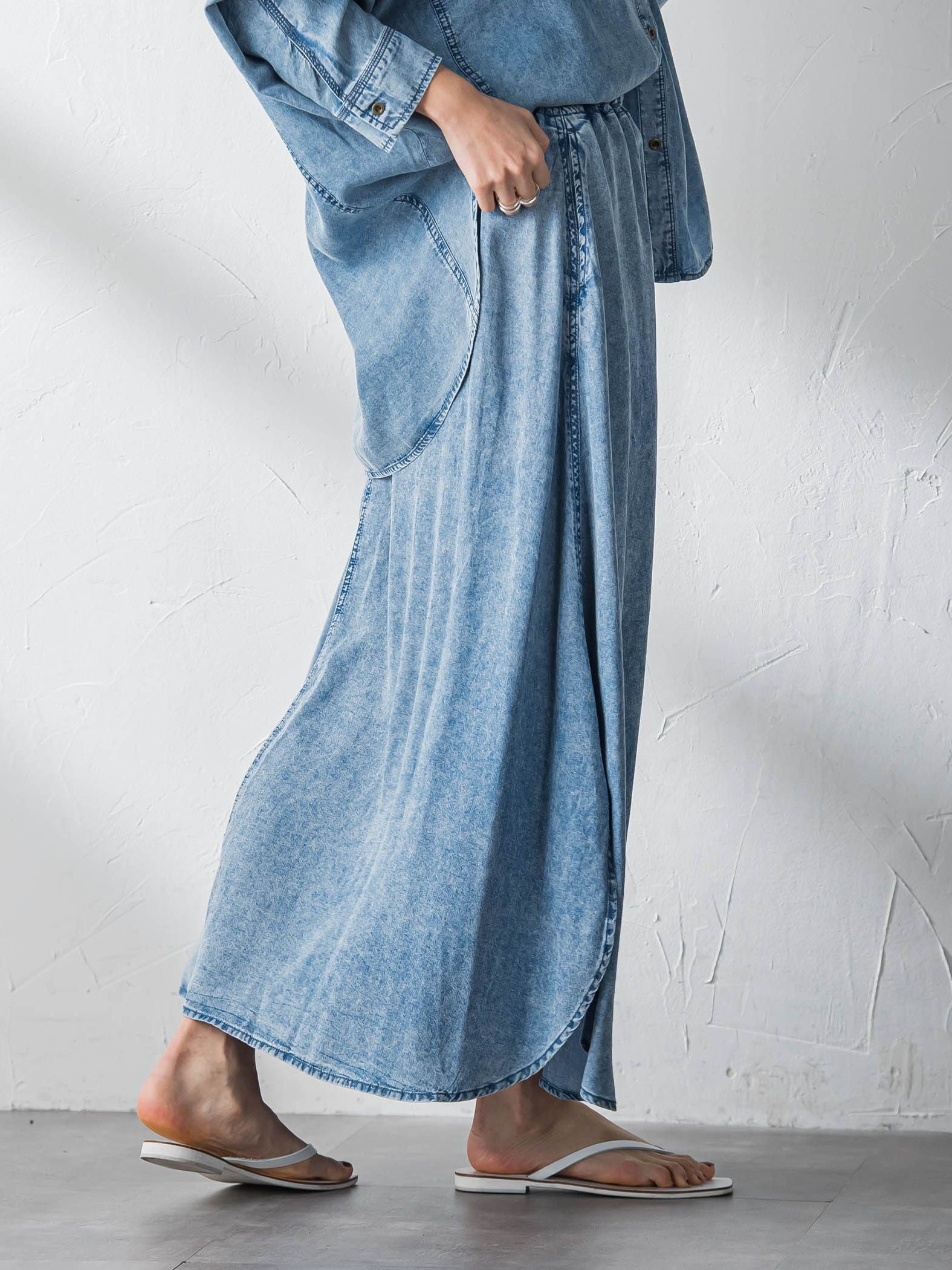 ゆれるデニムサークルスカート