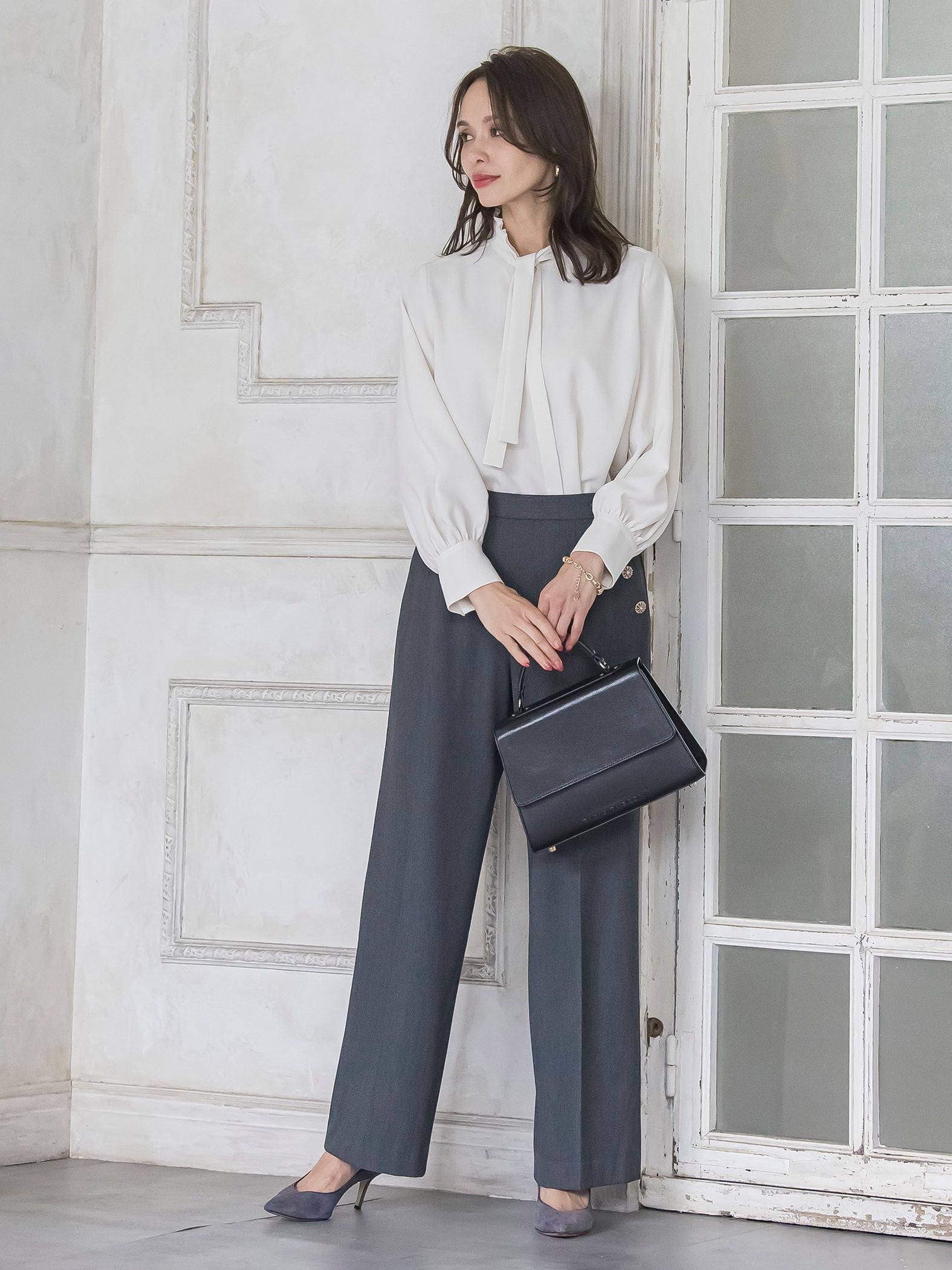 フリルネックボウタイブラウス≪洗濯機で洗える≫