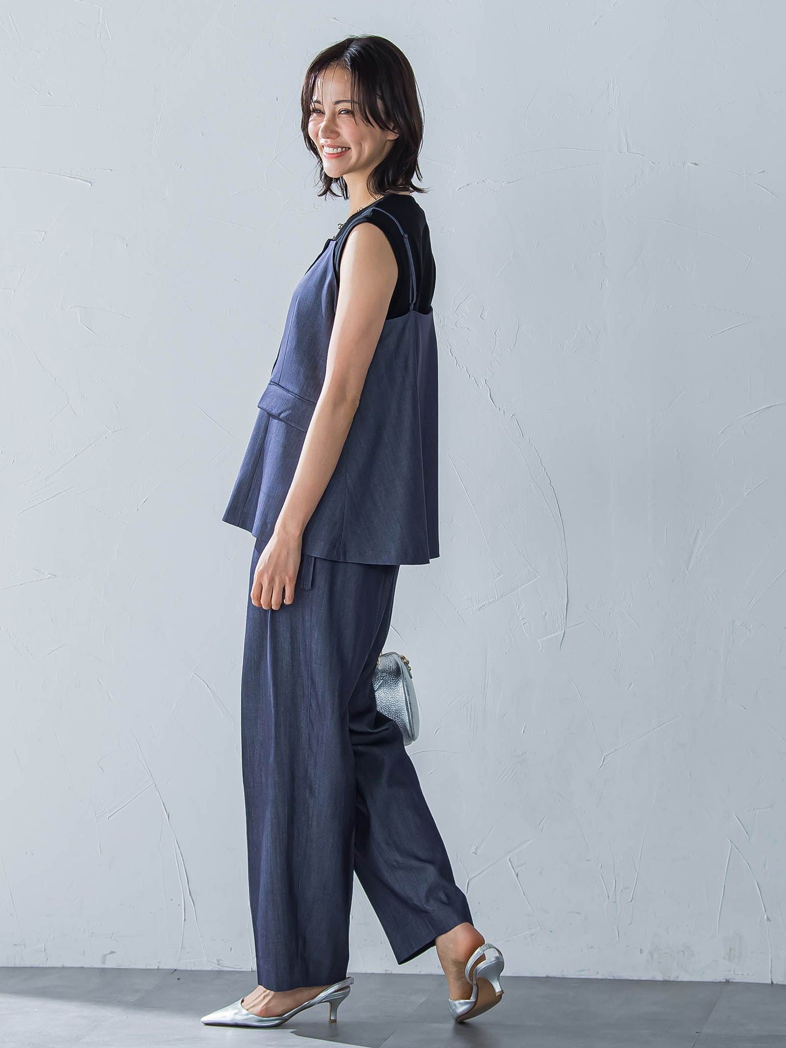 カーヴィシルエットパンツ≪洗濯機で洗える≫