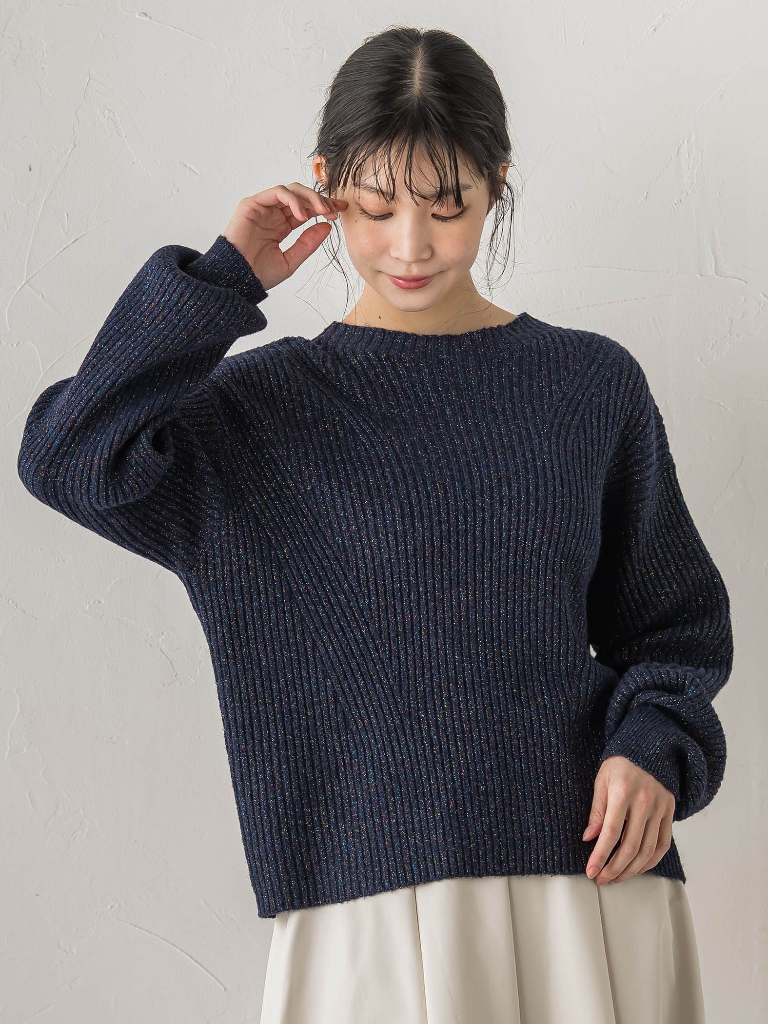 【WEB限定カラーあり】ラメボトルネックプルオーバー≪手洗い可能≫