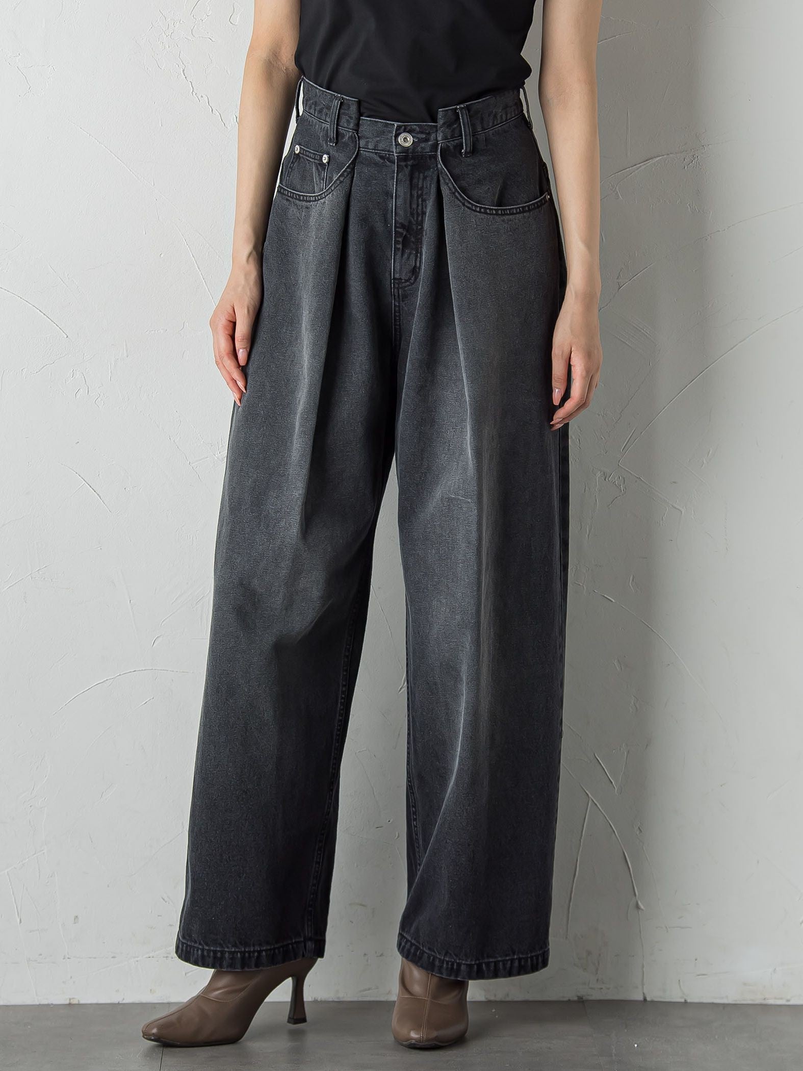 タックデニムパンツ≪洗濯機で洗える≫