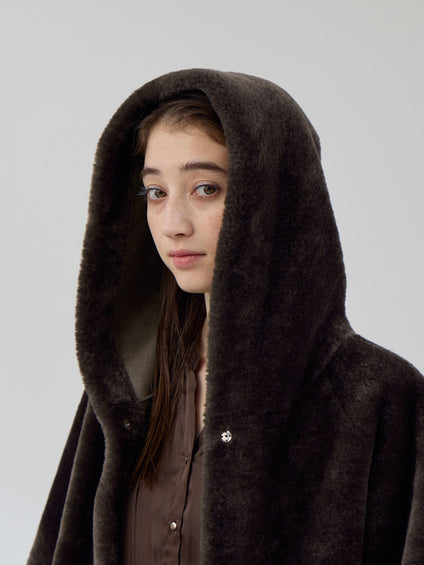 ショートファーボンディングケープコート